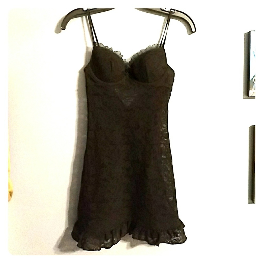 Victoria's Secret The Lacie Bustle Back Slip Black